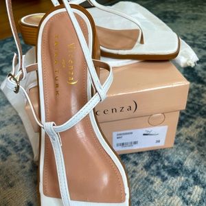 Trina Turk 8.5 Palm Springs White sandal